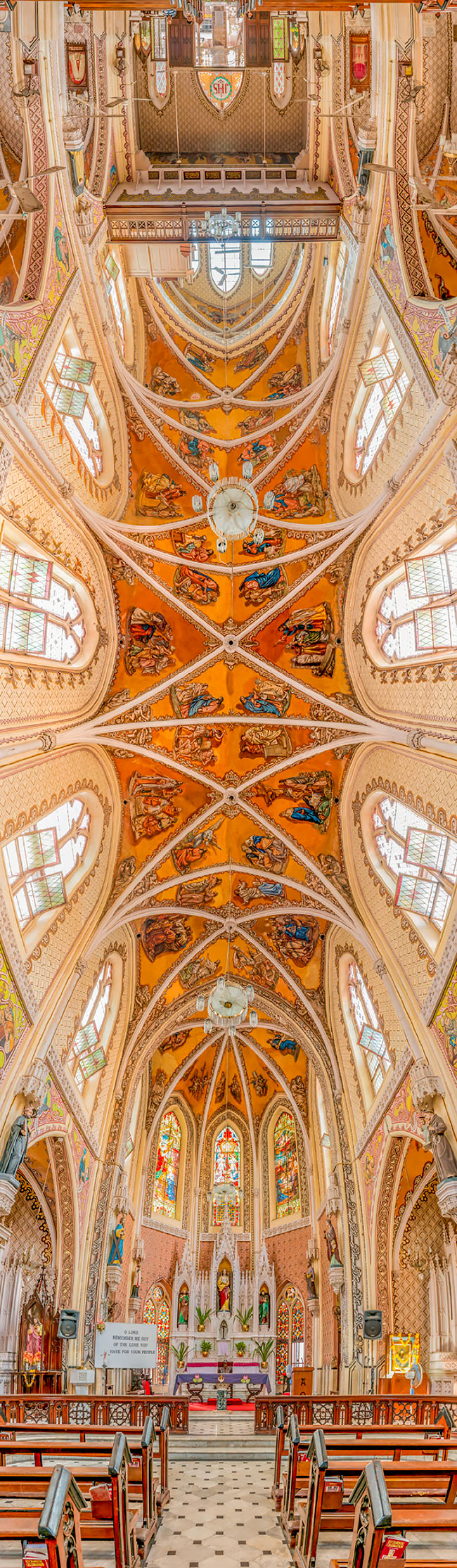 Richard Silver’s Stunning Vertical Panoramas of the Churches Around the World