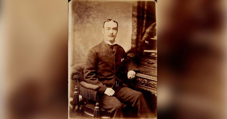 Victorian Photo of ‘Jack the Ripper’ With Chilling Inscription to be Sold