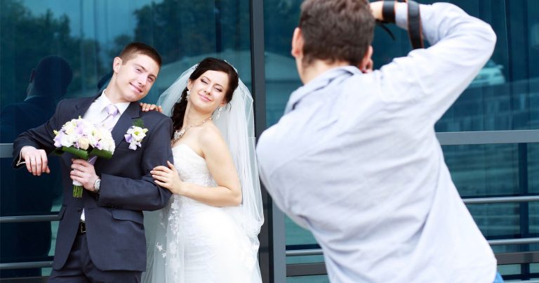 Photographer Tells Couple He’s Lost Wedding Photos Then Disappears