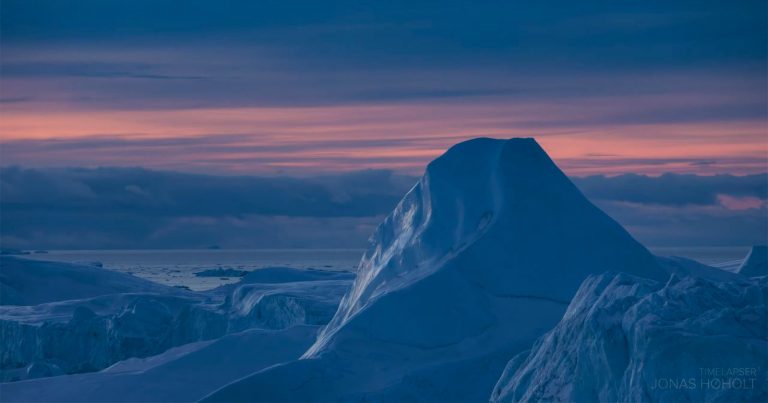 Beautiful Timelapse Shows the Seasonal Journeys of Arctic Icebergs