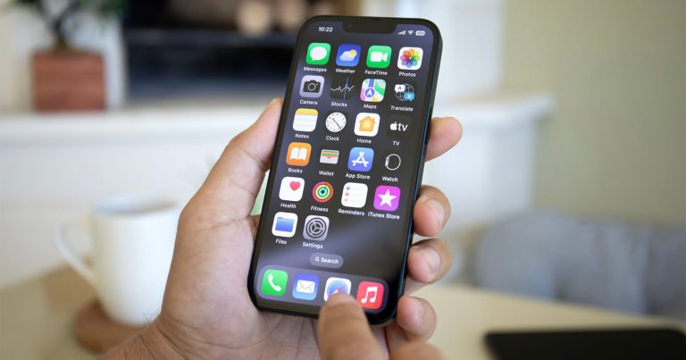 iOS Update is Causing NSFW Photos to Reappear on People’s iPhones