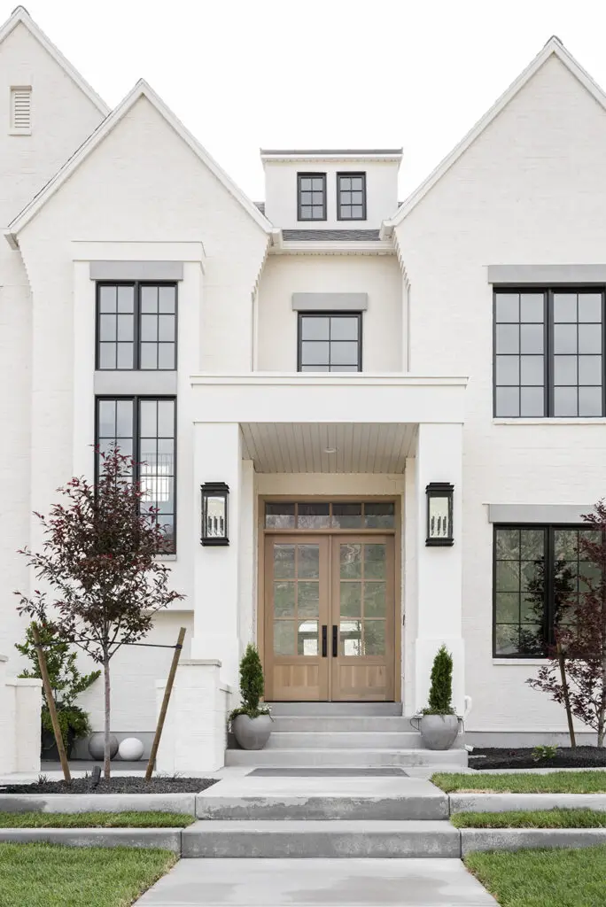 Fiberglass vs. Steel Entry Doors: Which Is Better?