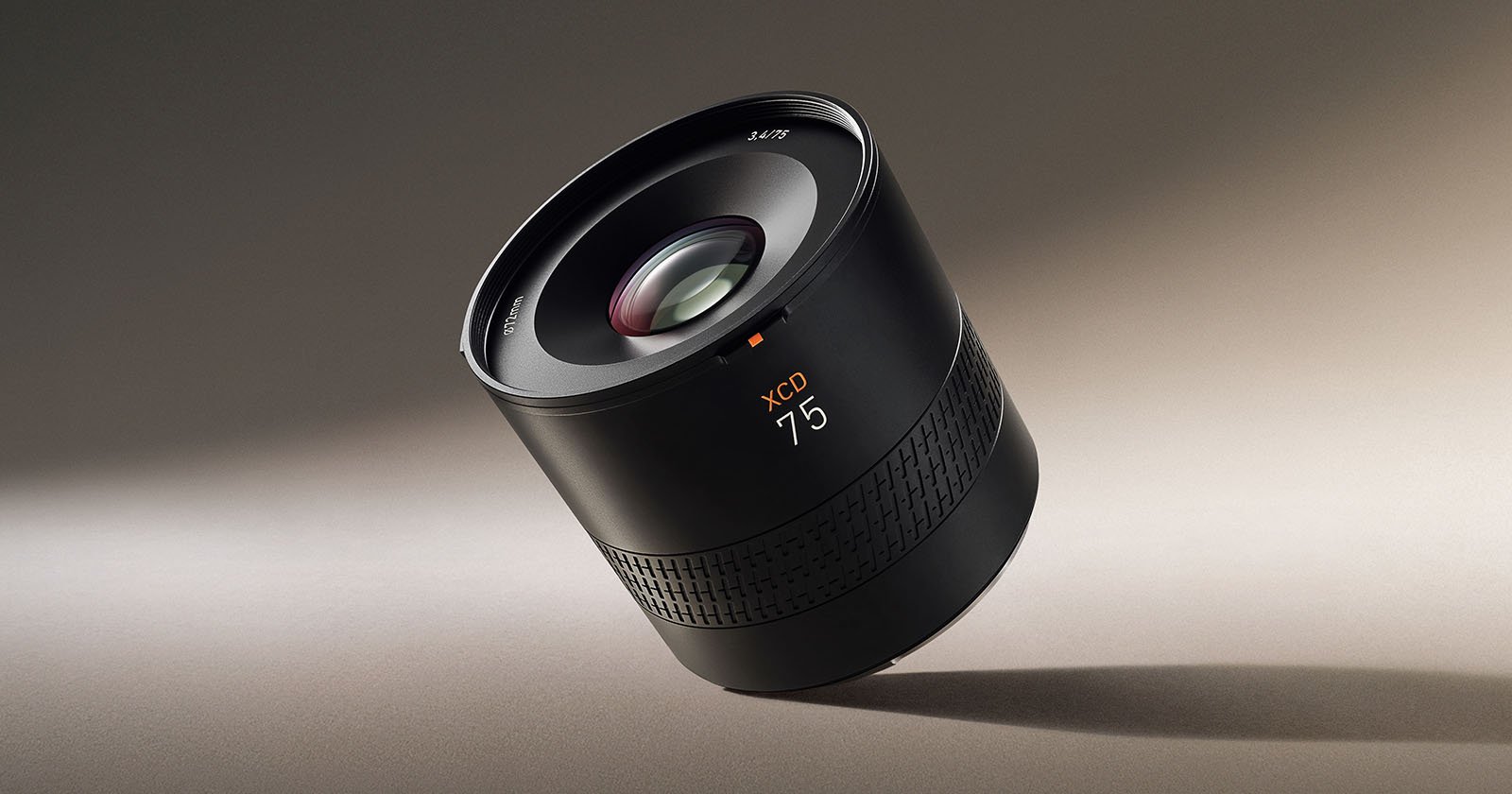 Hasselblad’s New XCD 75mm f/3.4 P Lens Is Very Compact and Lightweight