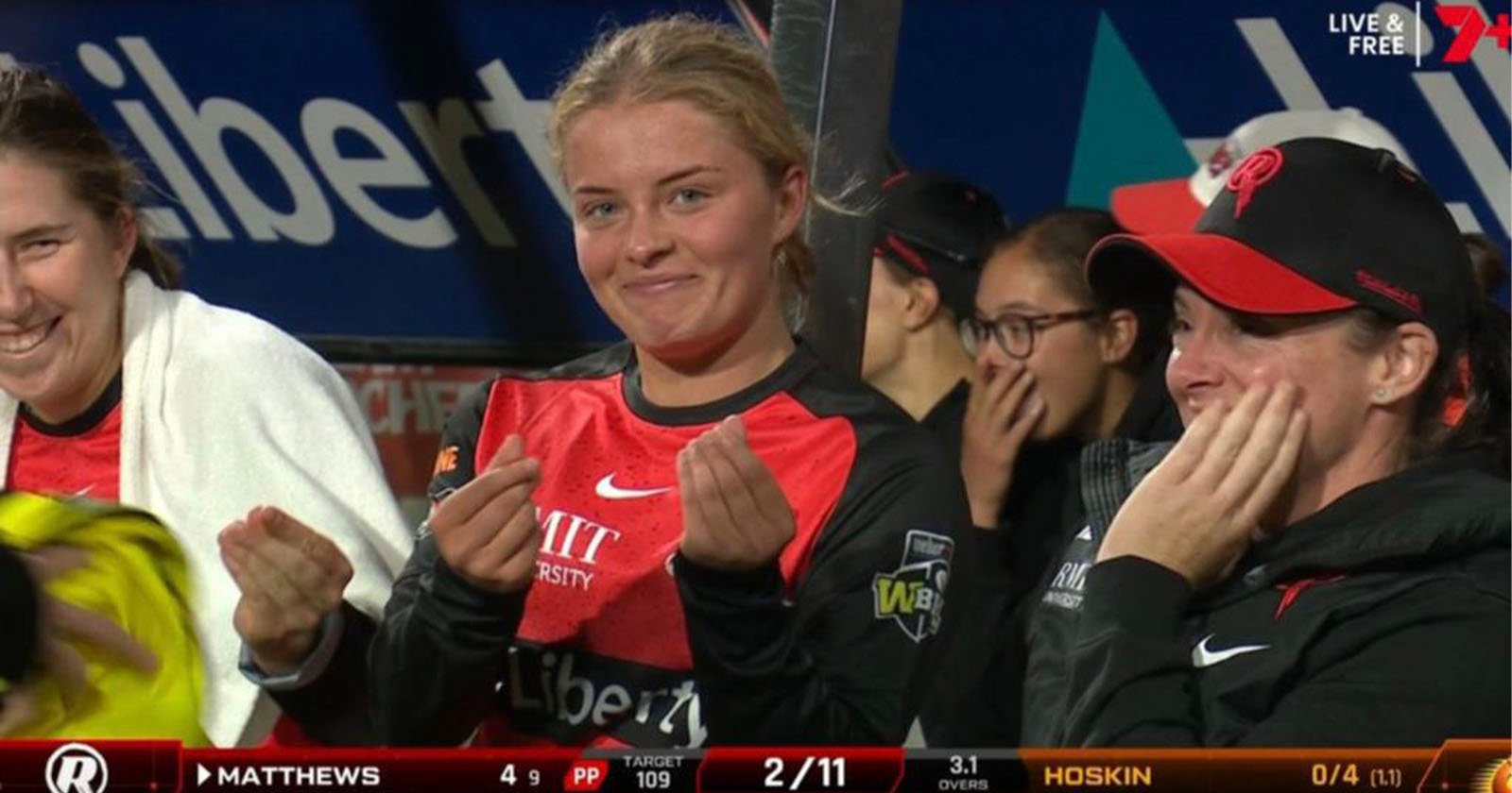 Cameraman Films the Wrong Pair of Feet at Cricket Game, Player Has Priceless Reaction