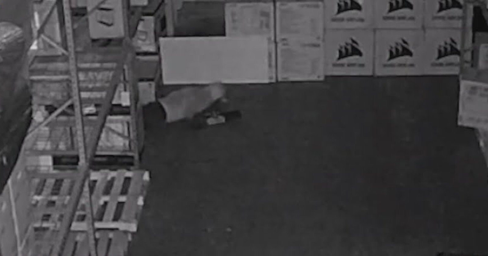 Three Thieves Steal $30k of Camera Equipment From Computer Warehouse