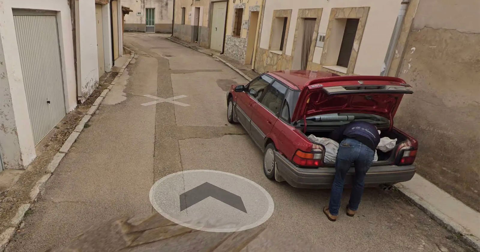 Google Street View Image of ‘Body’ Being Loaded Into Trunk is Clue in Murder Case