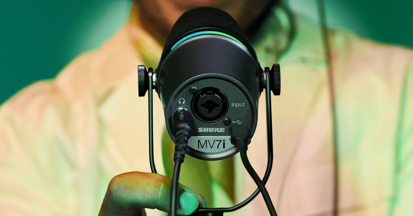 Shure’s MV7i is the First Desktop Mic With Built-In Dual-Channel Capability