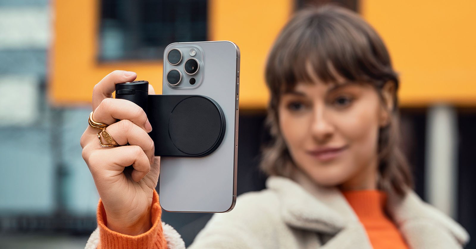 $329 Leica Lux Grip Is a Premium MagSafe Camera Grip for iPhone