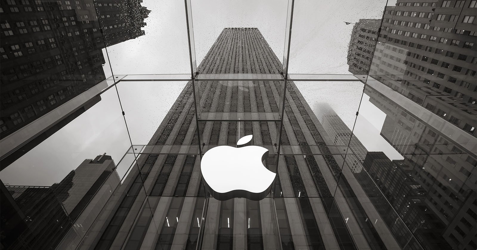 Trump Threatens Apple With ‘At Least 25%’ Tariff if Company Does Not Make iPhone in the US Trump Threatens Apple With ‘At Least 25%’ Tariff if Company Does Not Make iPhone in the US