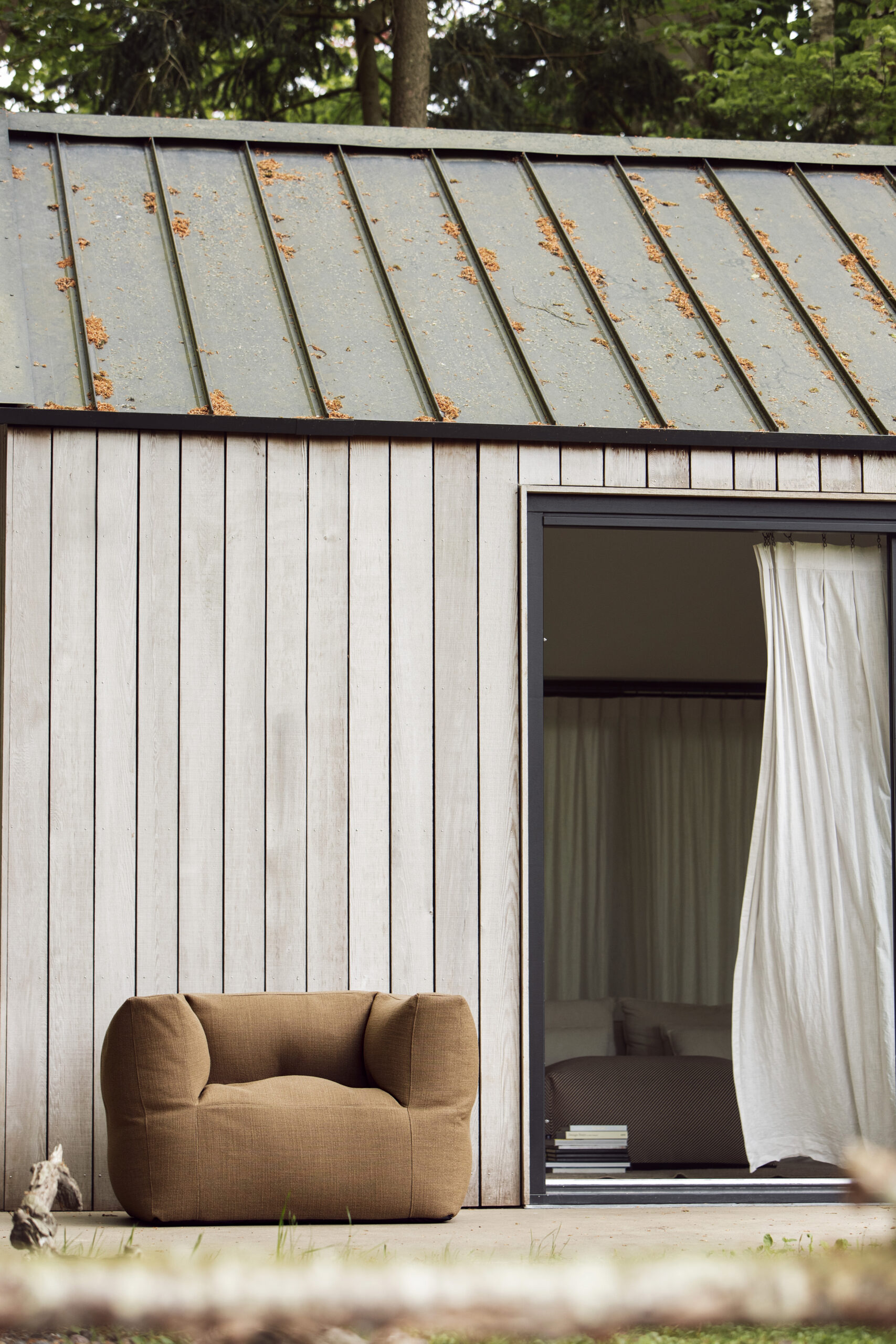 Bryck introduces Roughly – A natural linen look with outdoor strength