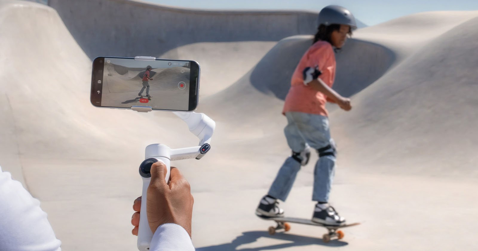 Insta360 Flow 2 AI Gimbal Offers Many Flow 2 Pro’s Features for Less Money Insta360 Flow 2 AI Gimbal Offers Many Flow 2 Pro’s Features for Less Money