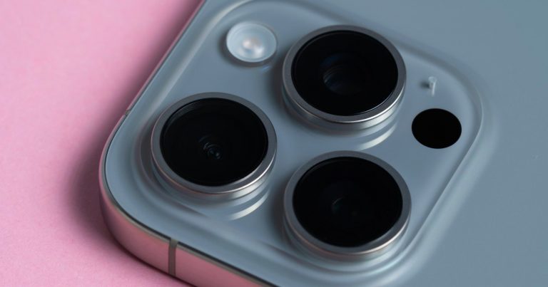 Apple Will Tell You When Your iPhone Camera Lens Needs Cleaning in iOS 26