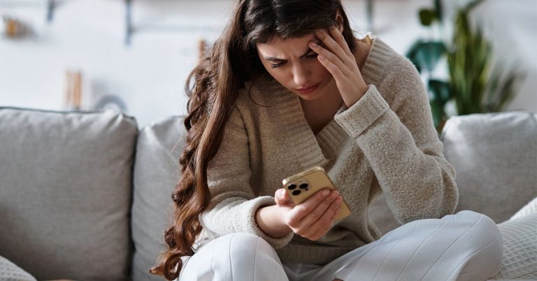 Stanford Paid 35,000 People to Find Out if Quitting Instagram Makes You Happier