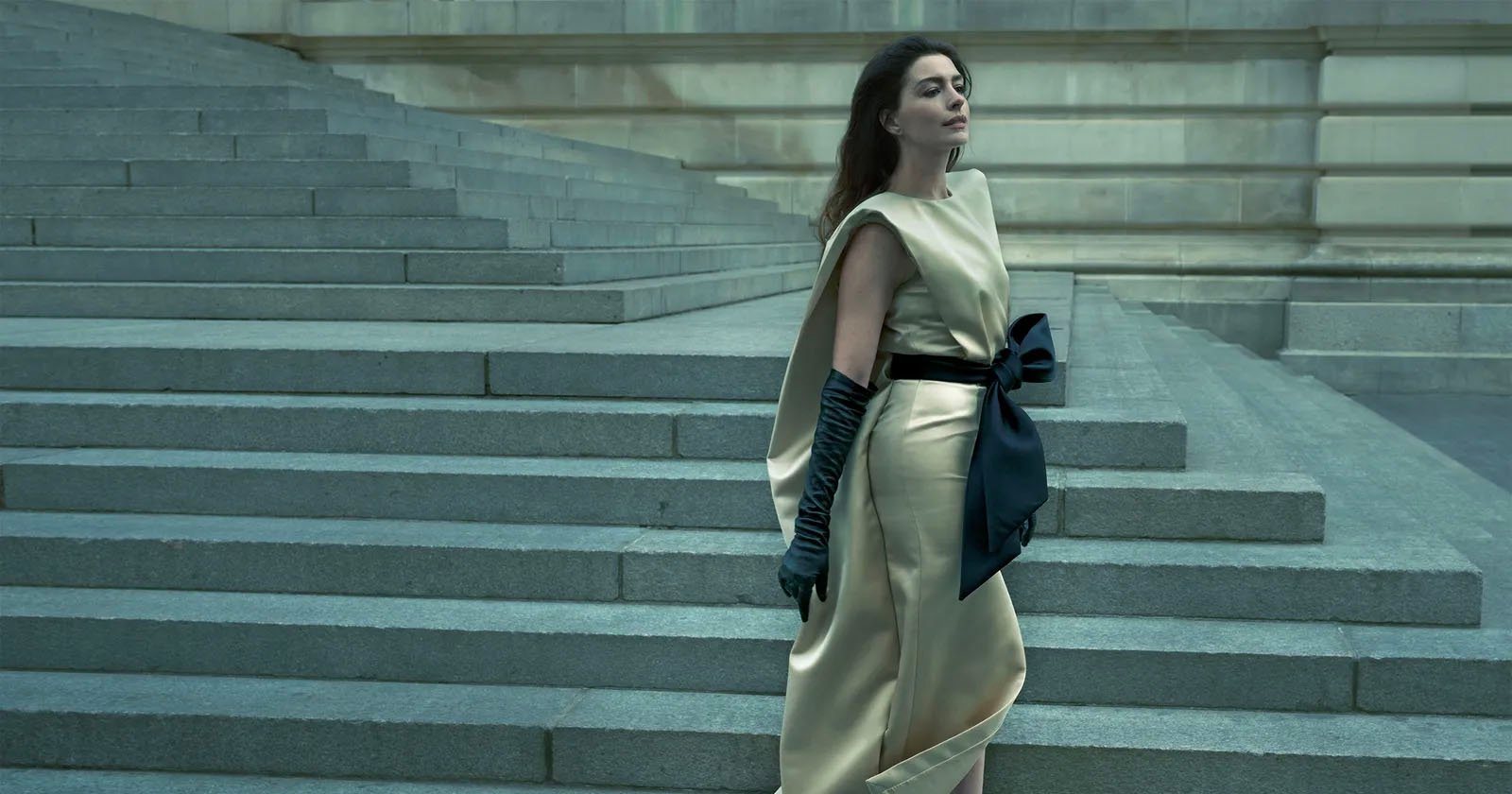Our Verdict on Annie Leibovitz’s Anne Hathaway Photos in Vogue Our Verdict on Annie Leibovitz’s Anne Hathaway Photos in Vogue