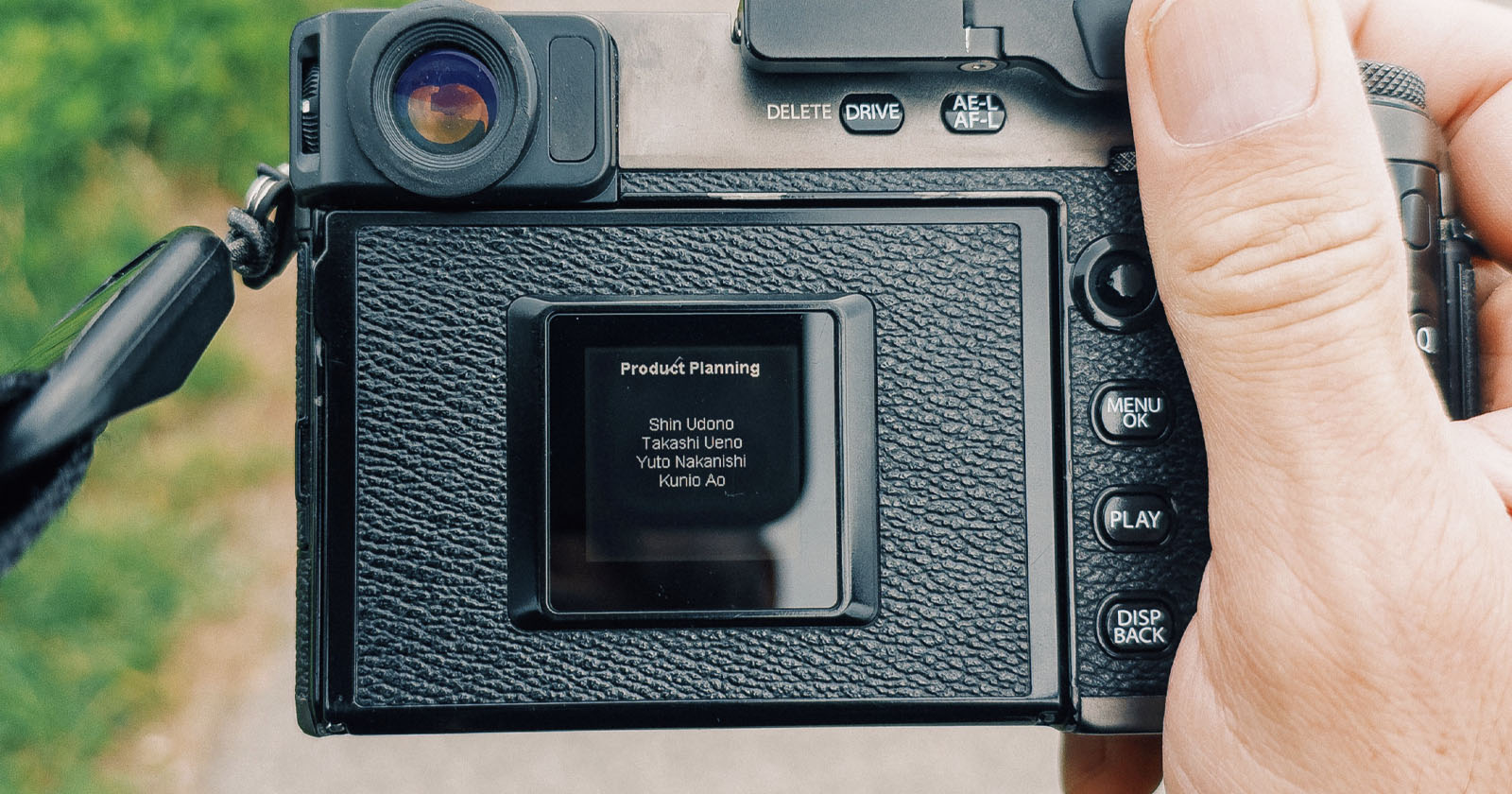 Heartwarming Fuji X-Pro3 Easter Egg Shows Video Game-Like Credits Roll After 100,000 Photos Heartwarming Fuji X-Pro3 Easter Egg Shows Video Game-Like Credits Roll After 100,000 Photos