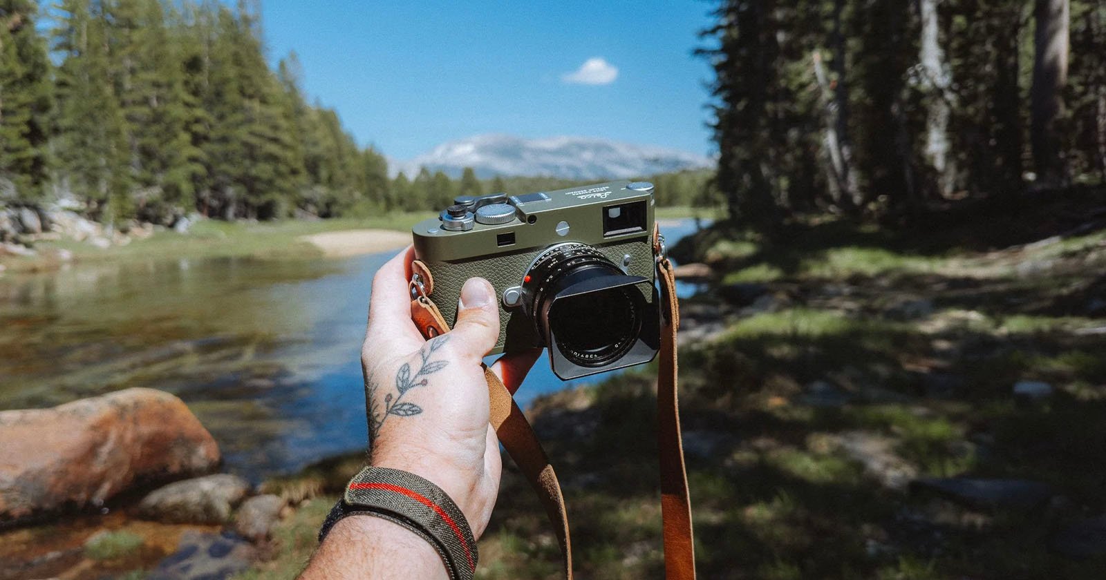 Photographer’s $10K Leica Goes Missing at UPS Store