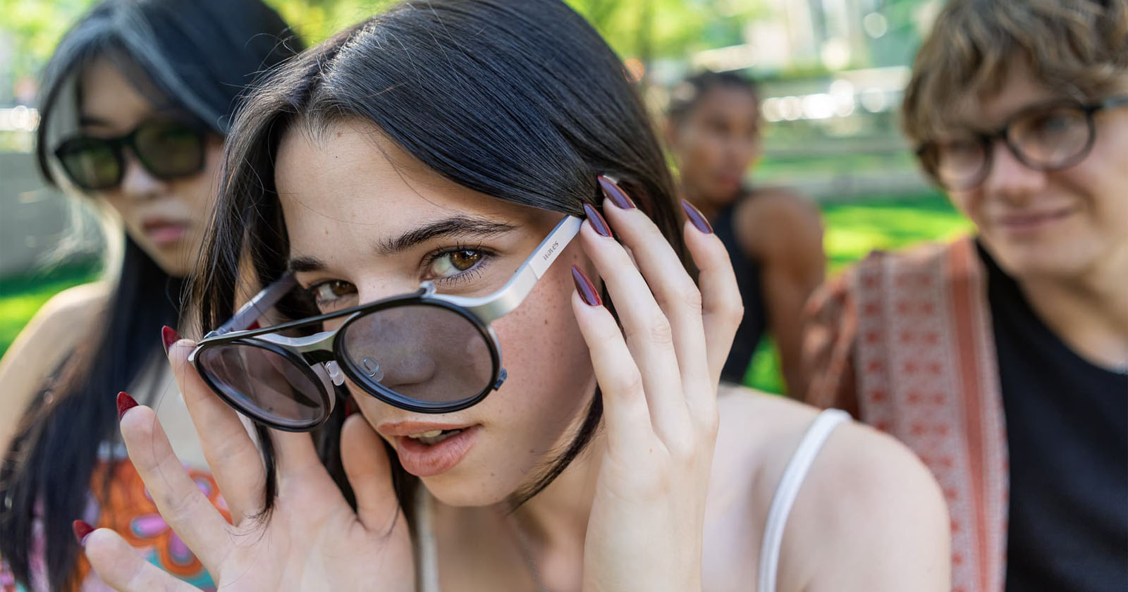 Waves Are ‘Dumb’ Camera Glasses Aimed at Creators
