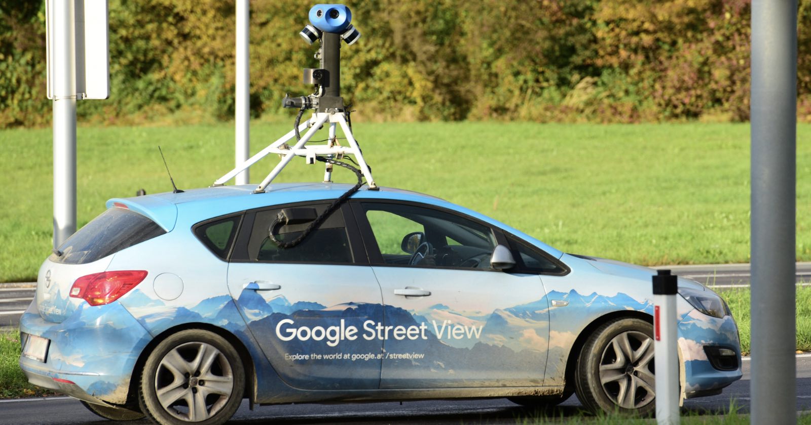 Man Wins $12,500 After Google Street View Camera Photographs Him Naked Man Wins $12,500 After Google Street View Camera Photographs Him Naked