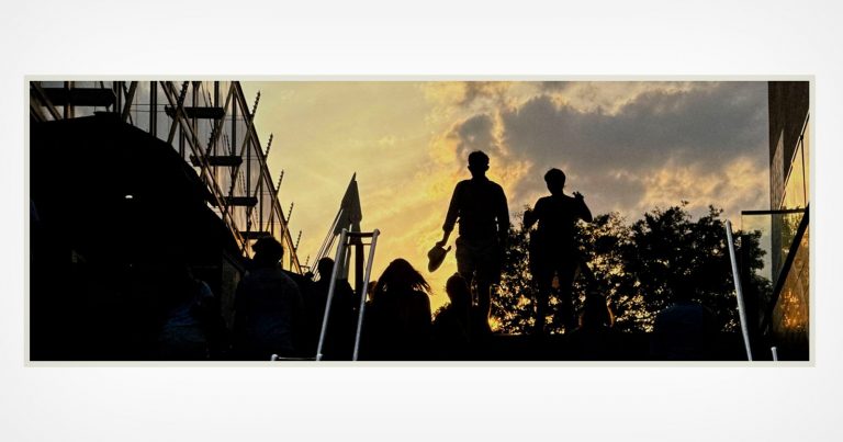 iPhone Camera App Pearla Desqueezes Mobile Anamorphic Lenses