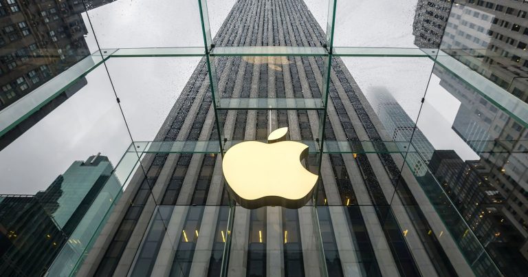 Apple to Invest Another $100 Billion In the US to Sidestep Massive Tariffs
