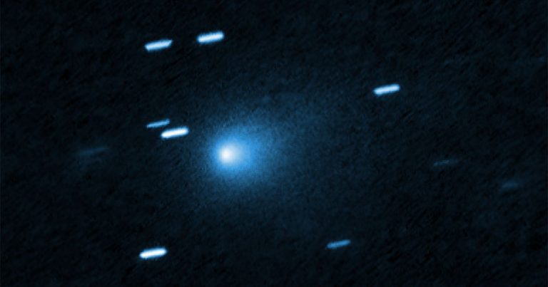 Hubble Captures Sharpest Photo of the Fastest Comet Ever Recorded