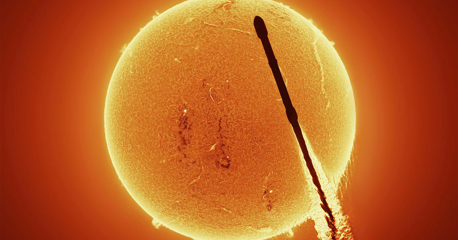 This is the First-Ever Photo of Sun’s Chromosphere and a Rocket Launch