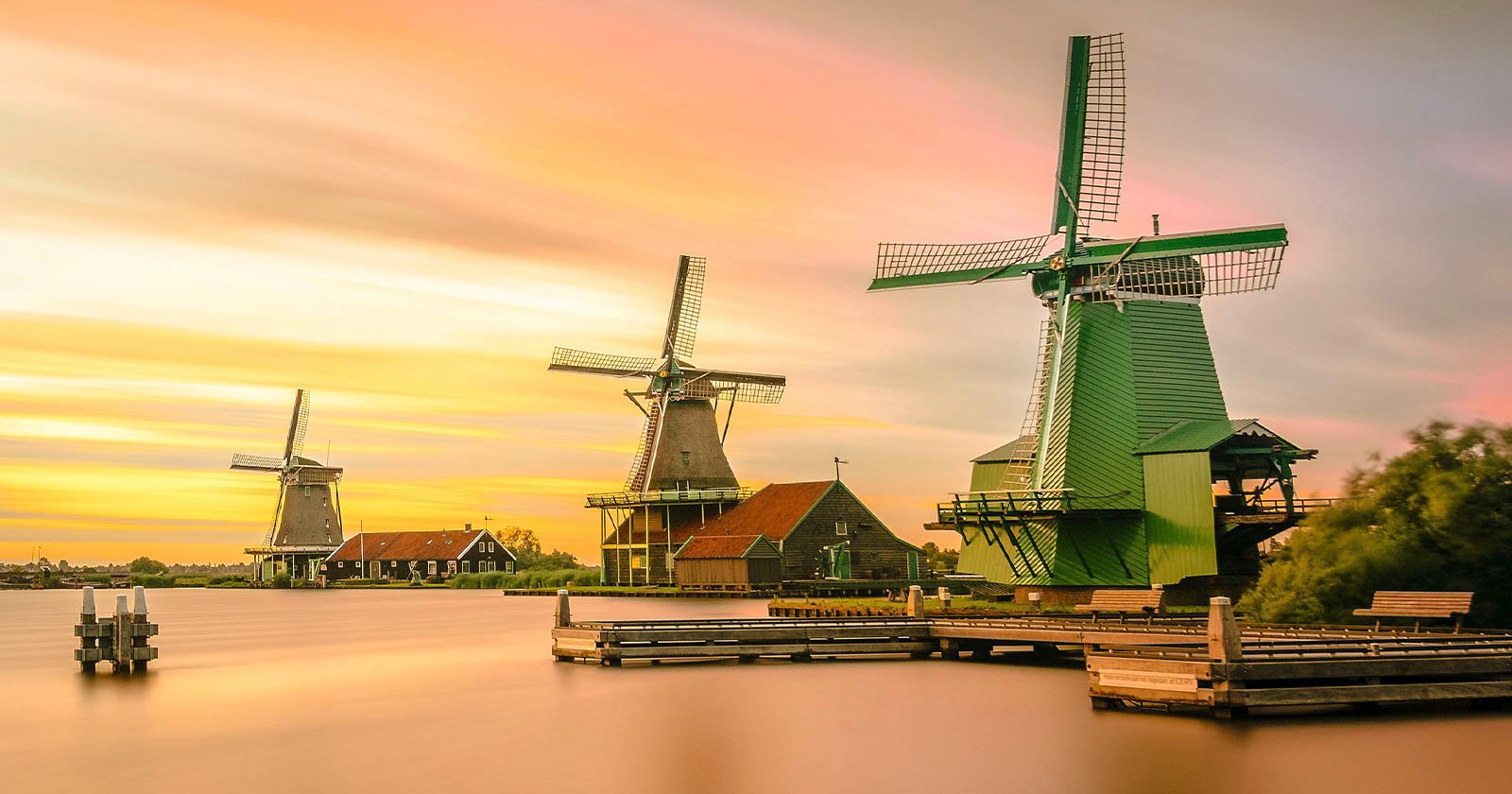 Beautiful Dutch Village That is Magnet for Photographers to Start Charging Tourist Fee