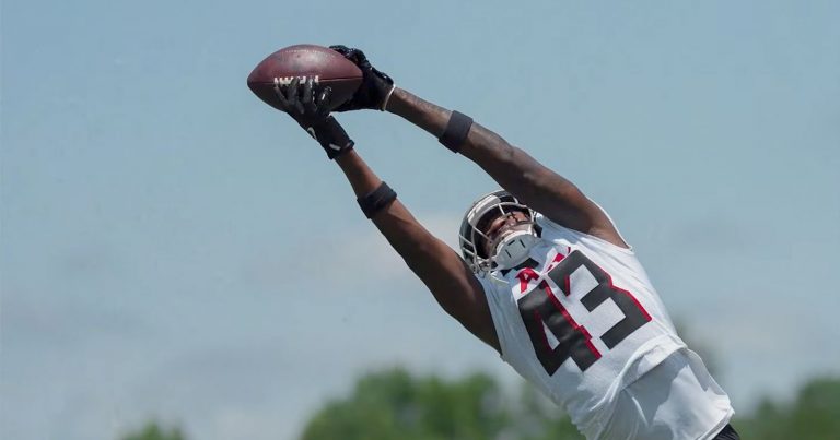KEH Awards NFL’s Atlanta Falcons for Trading Over 200 Cameras and Lenses