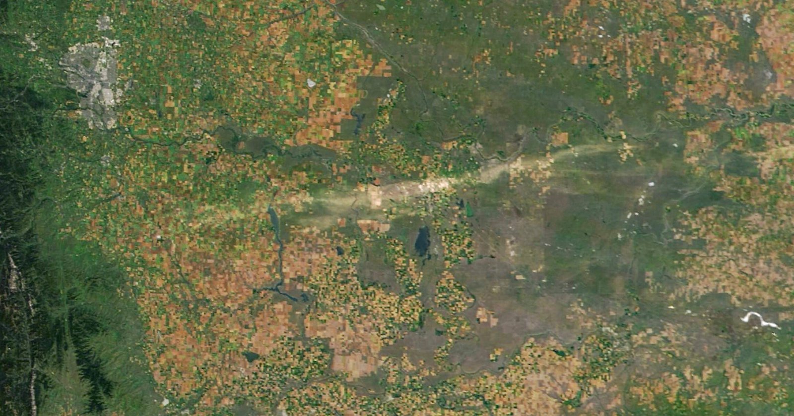 Satellite Photos Reveal 125-Mile Scar Left by Canadian Storm Visible from Space Satellite Photos Reveal 125-Mile Scar Left by Canadian Storm Visible from Space