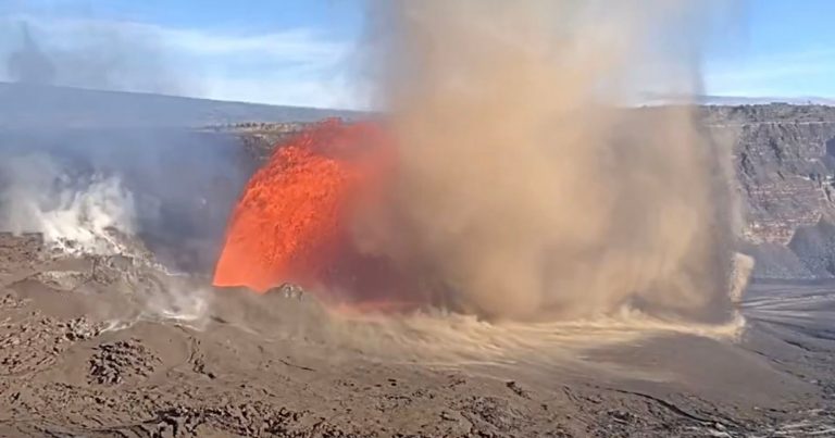 Incredible Footage Shows a ‘Volnado’