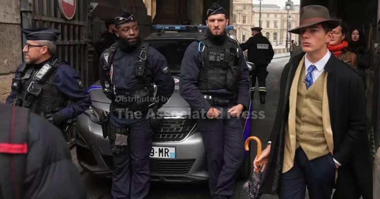 ‘Not Particularly Great Photo’ of Well-Dressed Man Outside Louvre Heist Goes Viral