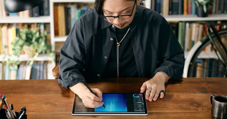 Wacom’s MovinkPad Pro 14 Is an All-in-One Creative Tablet and Wireless Pen Display