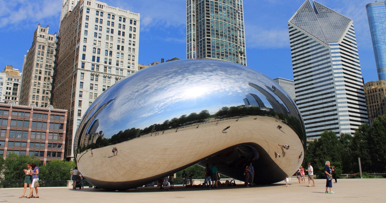 Artist Considers Lawsuit Over Border Agents’ Group Photo in Front of His Chicago Sculpture