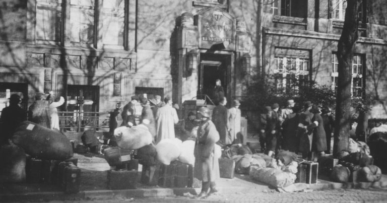 Only Known Photos of Hamburg’s Jewish Deportation Discovered in Secret Album