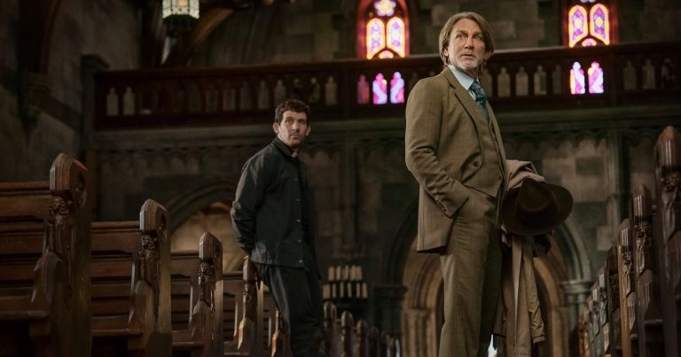 How Lighting Brings ‘Wake Up Dead Man: A Knives Out Mystery’ to Life