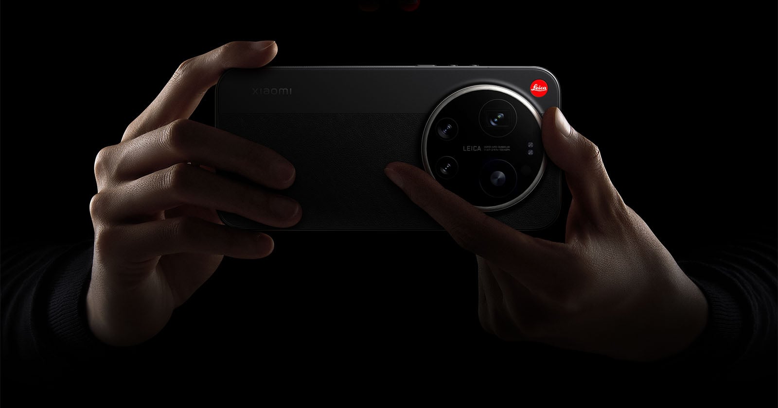 Xiaomi’s New 17 Ultra by Leica Phone Looks and Acts Like a Real Camera