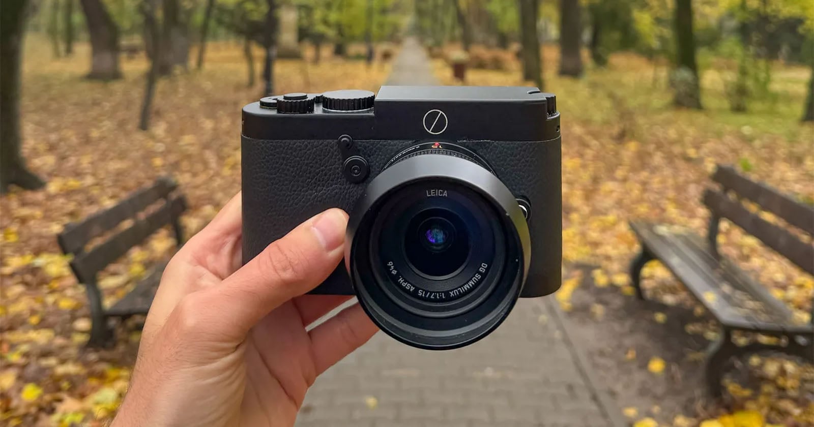 Photographer Transformed a Panasonic Lumix G9 II Into a Leica Look-Alike