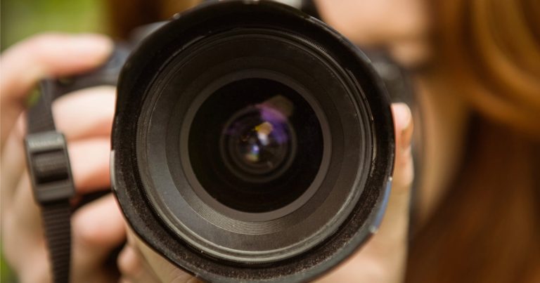 Sports Photographer Accused of Scamming Clients, Over 130 Complaints Filed