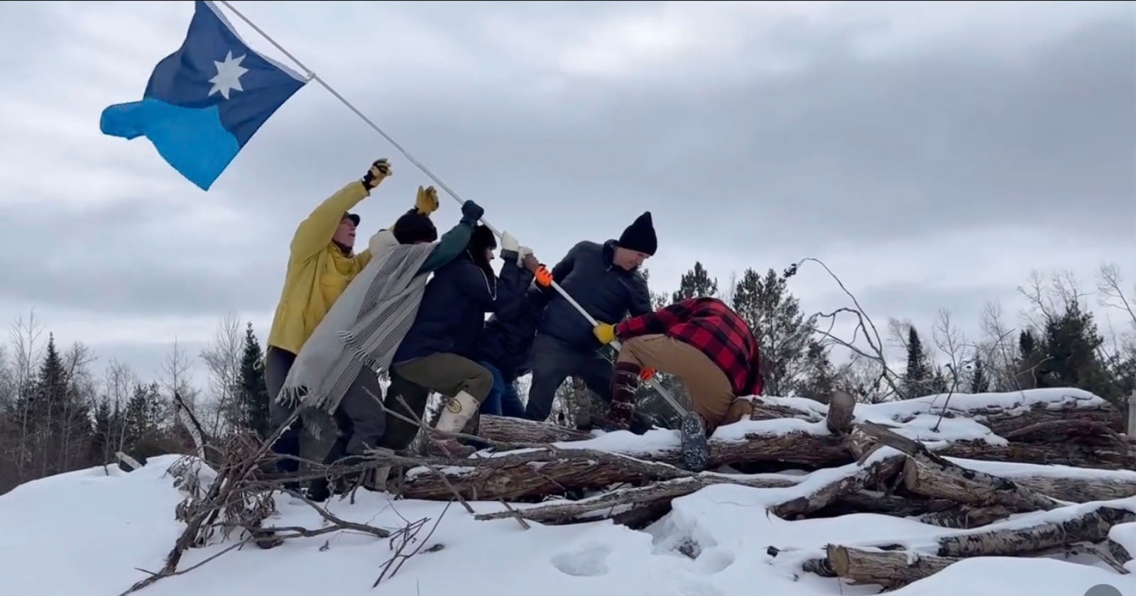 Minnesota Activists Recreate Iconic Iwo Jima Photo With State Flag
