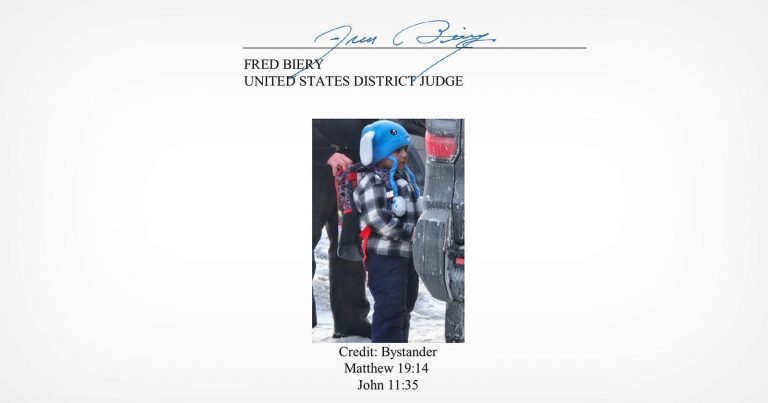‘Highly Unusual’: Viral Photo of 5-Year-Old Boy Featured in Court Order